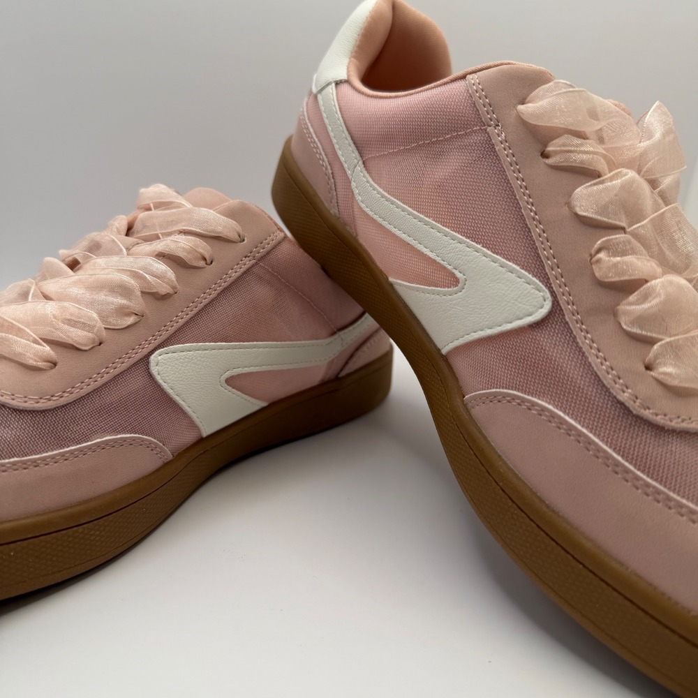 DV Dolce Vita Valentina Pink Mesh Ribbon Lace Sneakers Gum Sole Womens 8.5